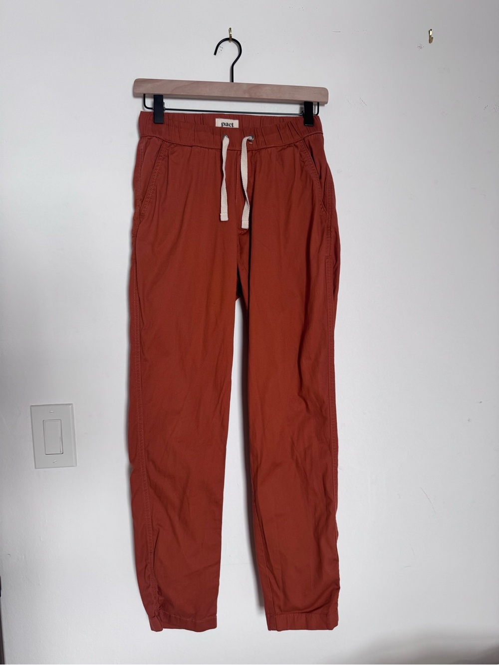 NWOT Daily Twill Pant in Baked Clay by PACT Apparel